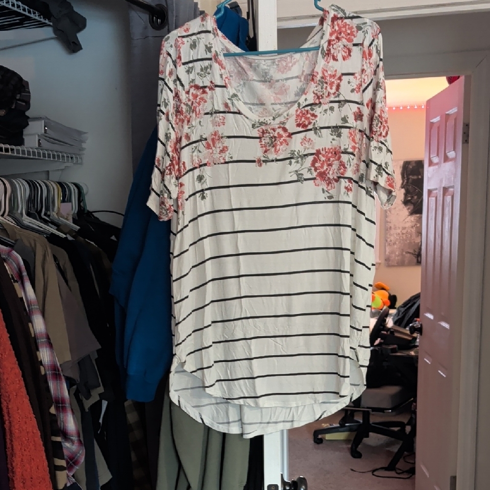 Floral Stripe Short Sleeve Top